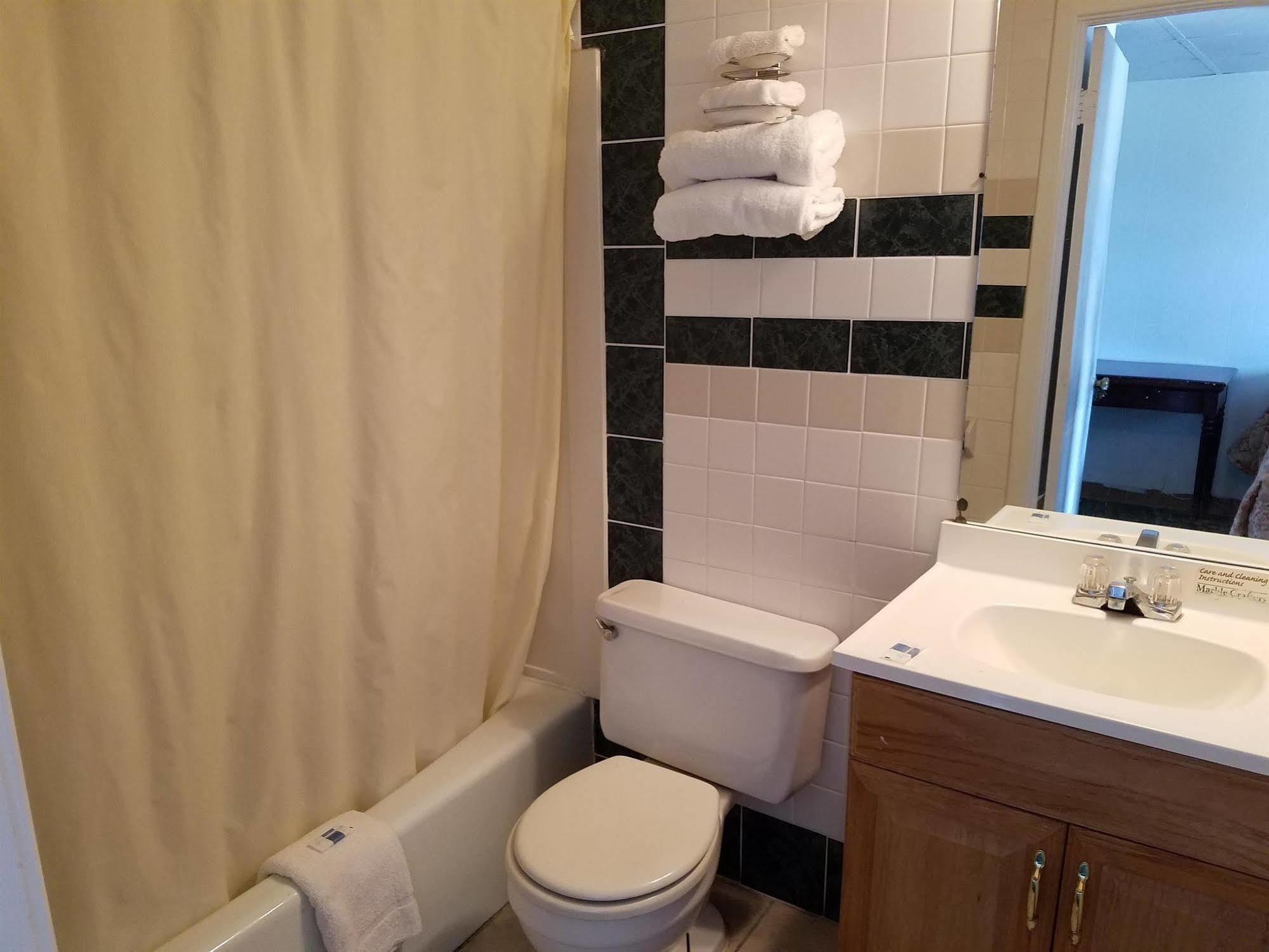 Oak Park Motel Tahlequah Kültér fotó